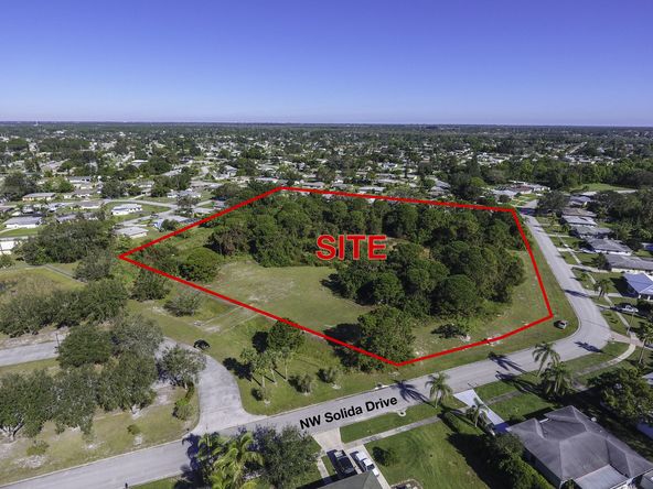 115 NE Solida Dr, Port Saint Lucie, FL 34983